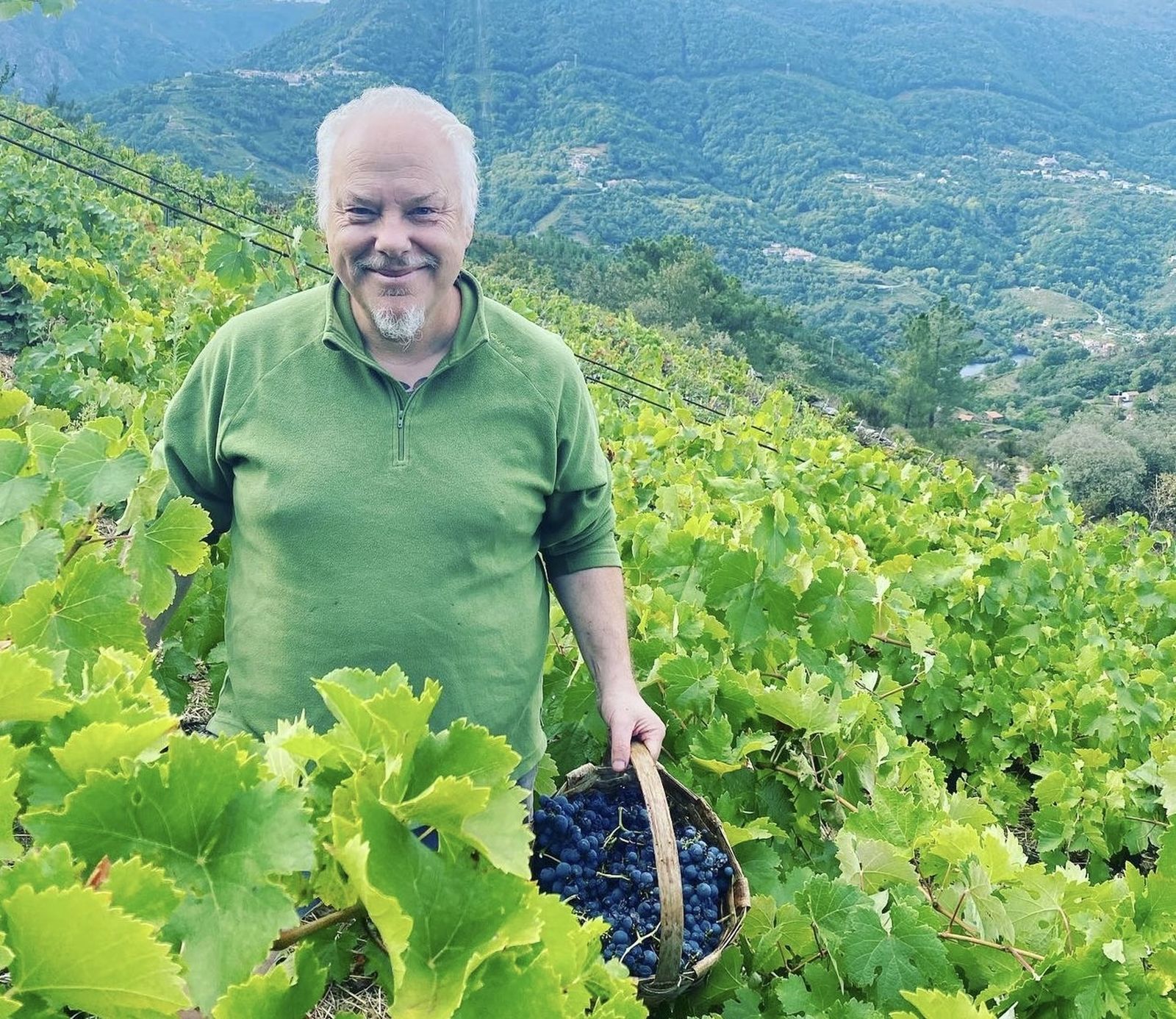 Cuando el diablo no tiene nada que hacer, mata moscas con el rabo