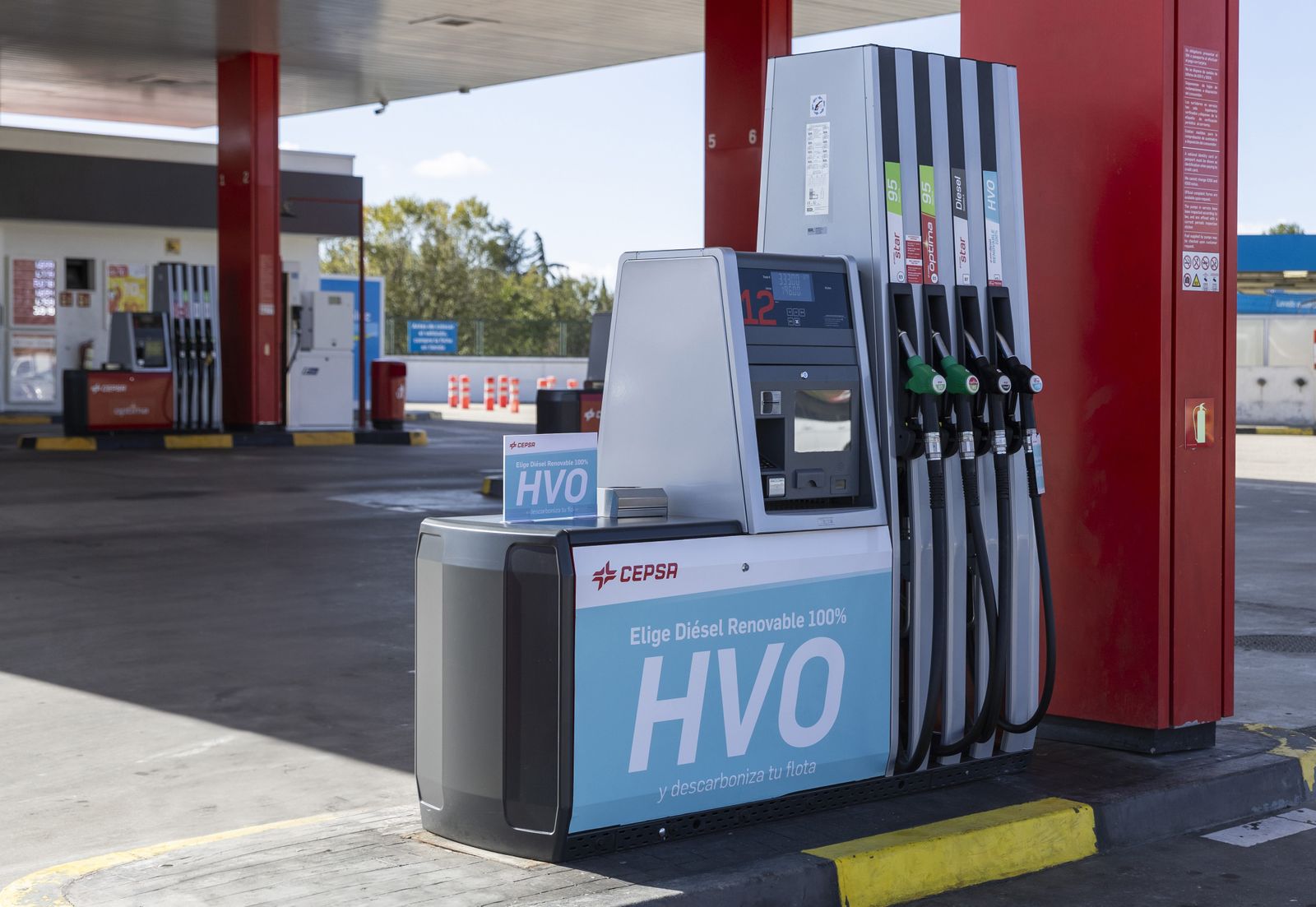 Surtidor del diésel 100% renovable de Cepsa.