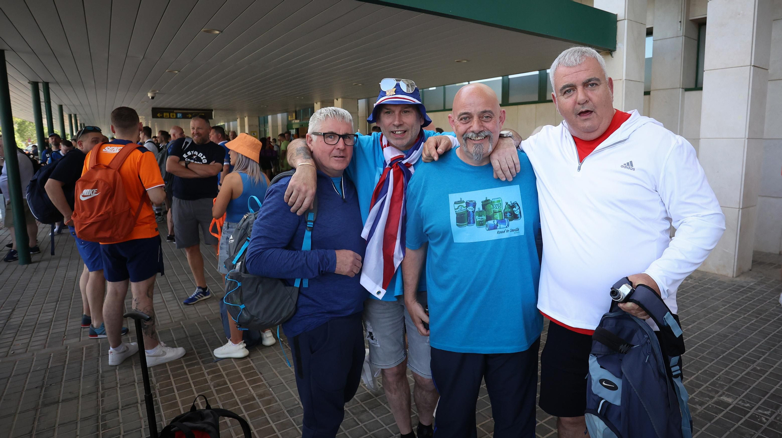 El Aeropuerto de Jerez recibe a hinchas de Glasgow Rangers y Eintracht Frankfurt