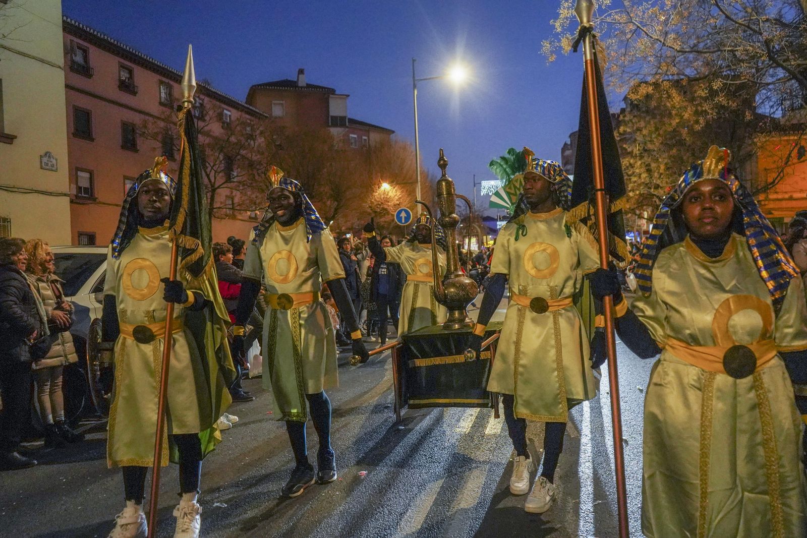La cabalgata de los Reyes Magos de Granada, en imágenes