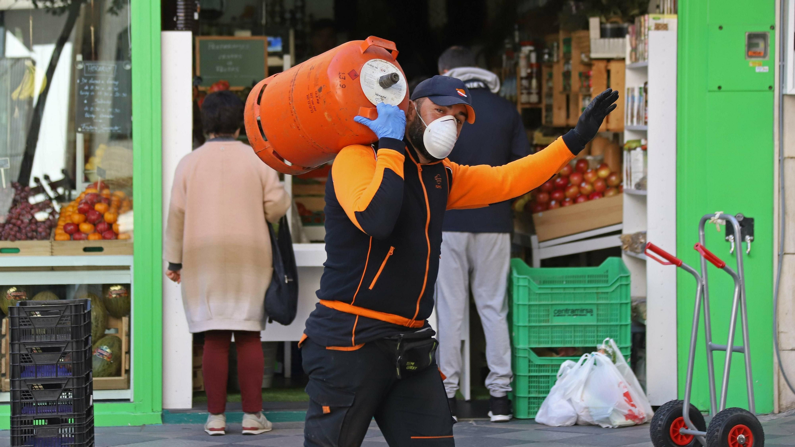 Fotos del segundo día del estado de alarma por coronavirus en el Campo de Gibraltar