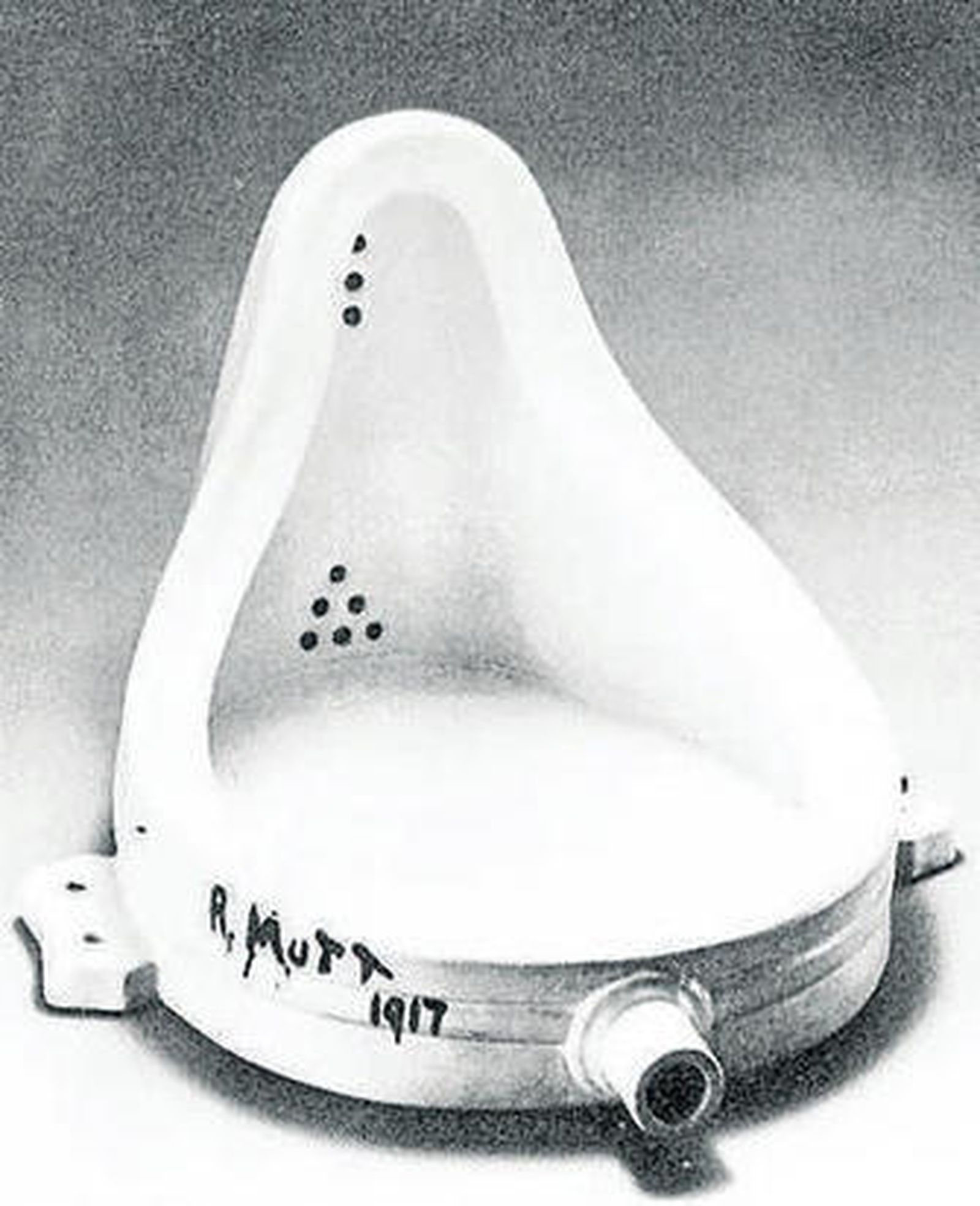 1. La 'Rueda de Bicicleta', el primer 'ready made', de 1913. 2. Un botellero convertido en 'Erizo'. 3.  'Fuente', el orinal con el que Marcel Duchamp (con el seudónimo "R. Mutt") descolocó al mundo en 1917.