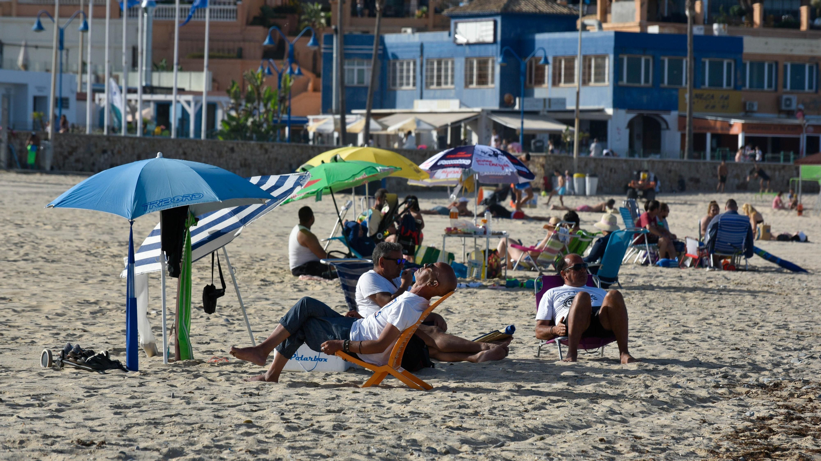 Las fotos de una tarde sol y playa en Algeciras