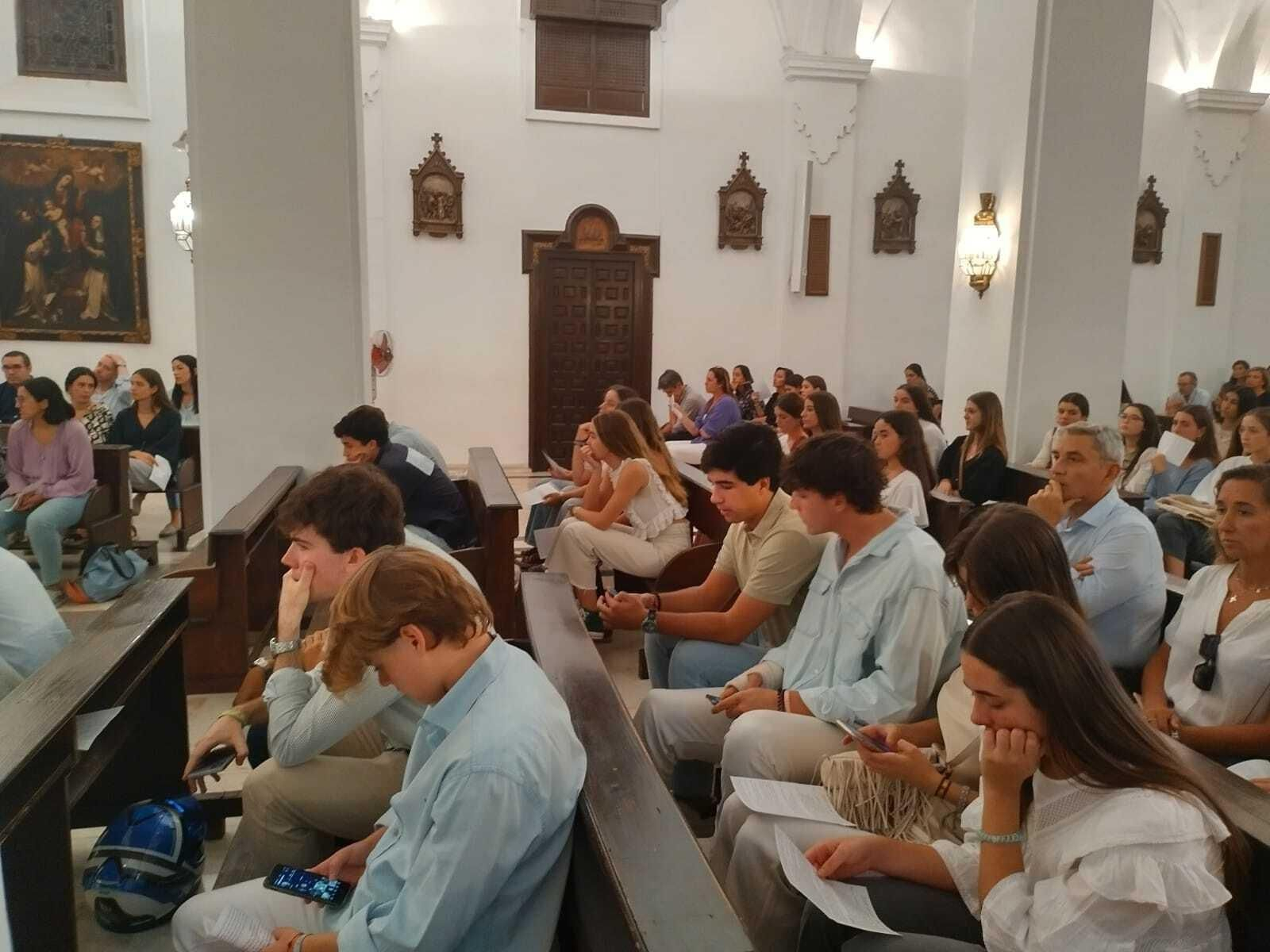 Córdoba reza por Álvaro Prieto, el joven desaparecido en Sevilla, en imágenes