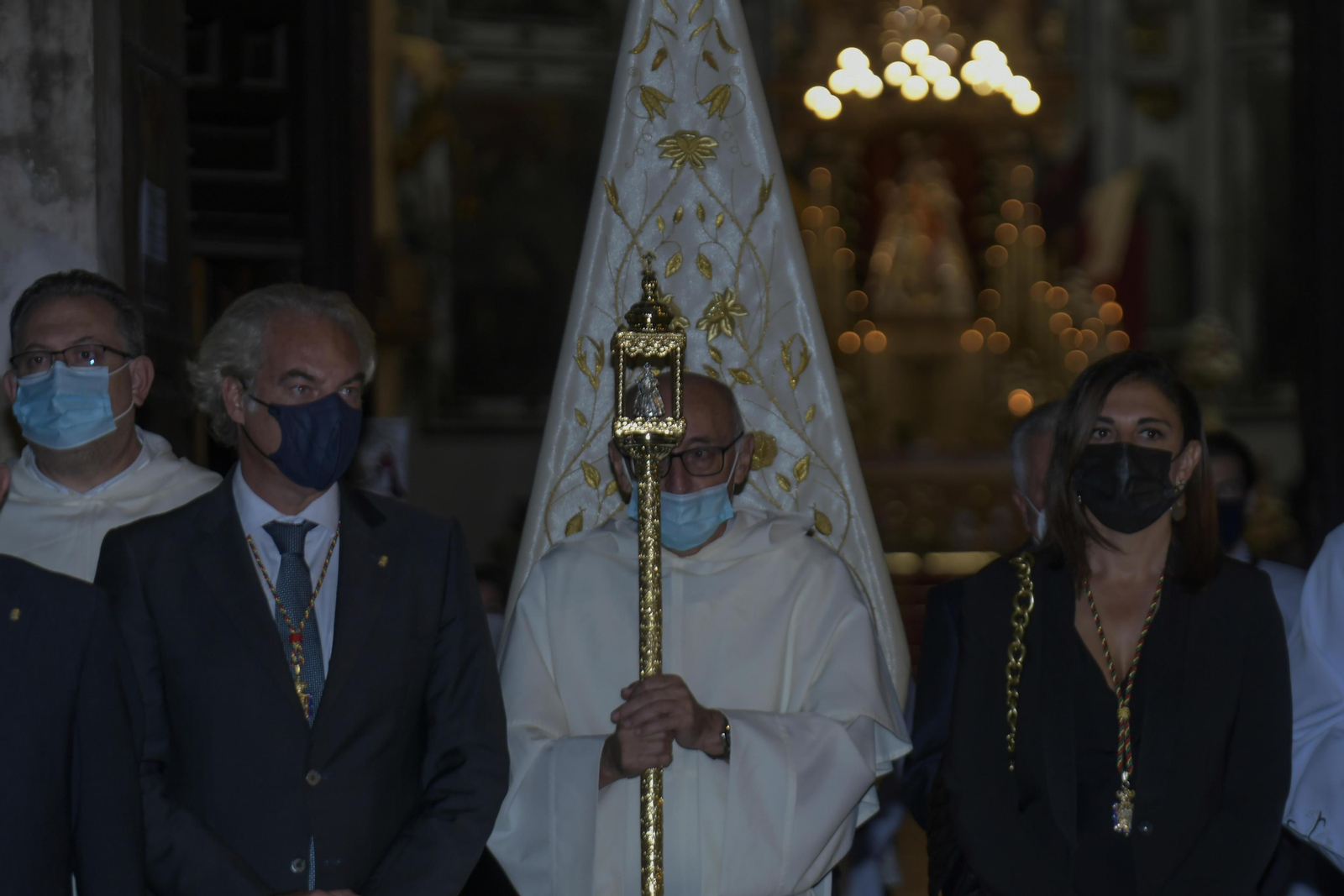 Fotos: Cultos a la Copatrona de Granada, la Virgen del Rosario