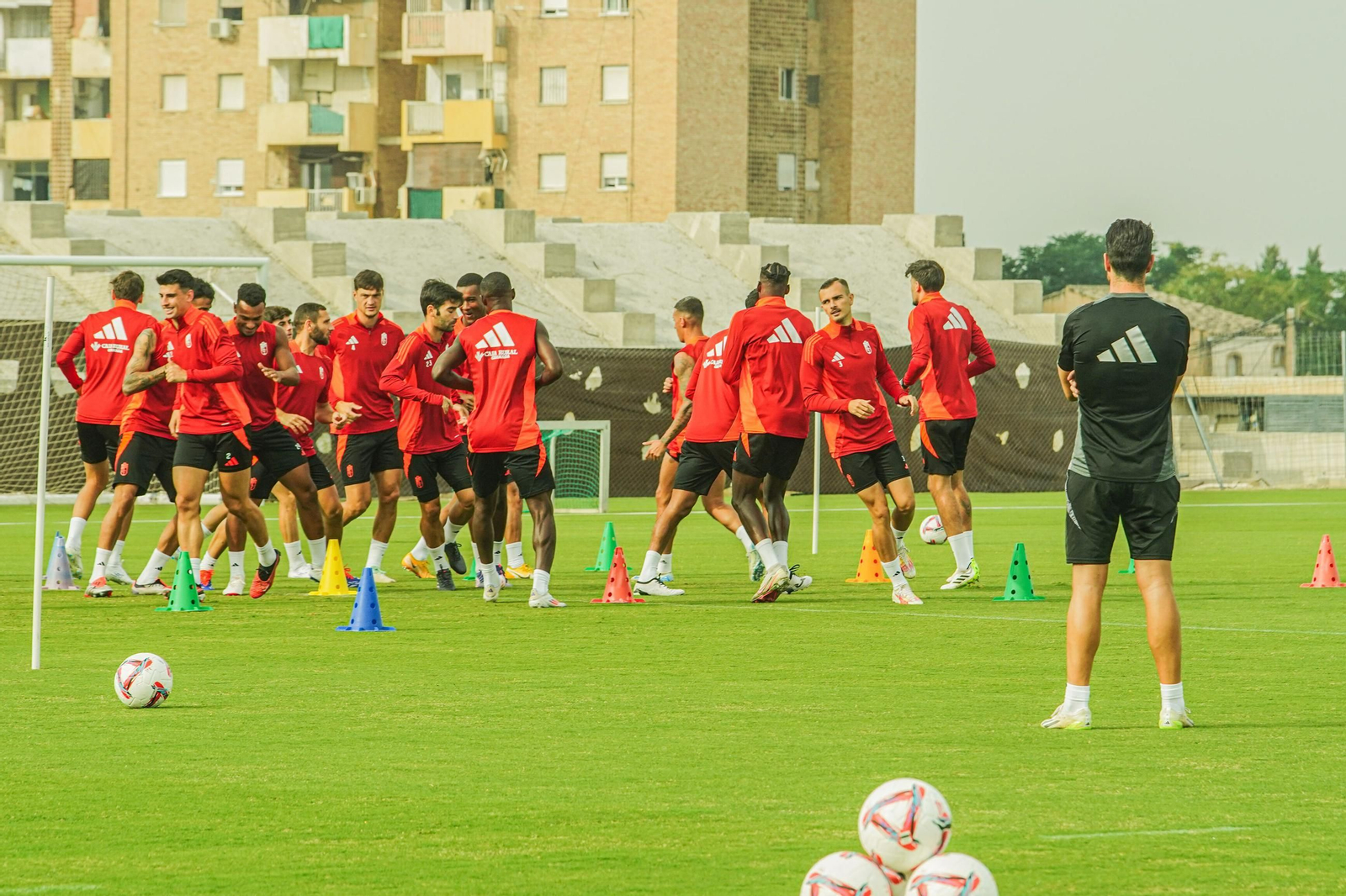 Un entrenamiento del Granada CF Un entrenamiento del Granada CF