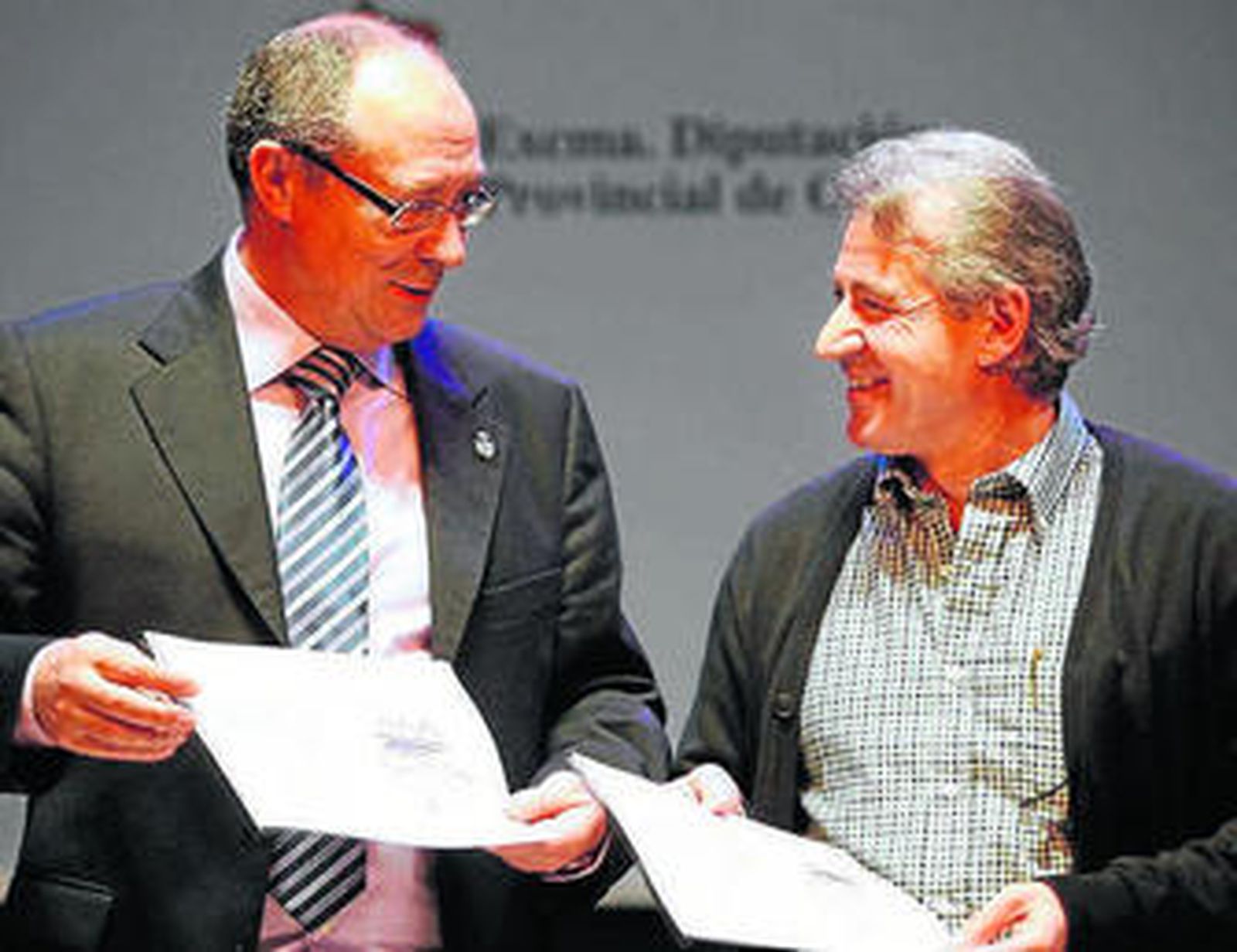 José antonio González Alcalá, ayer, junto a Emilio Ruiz.