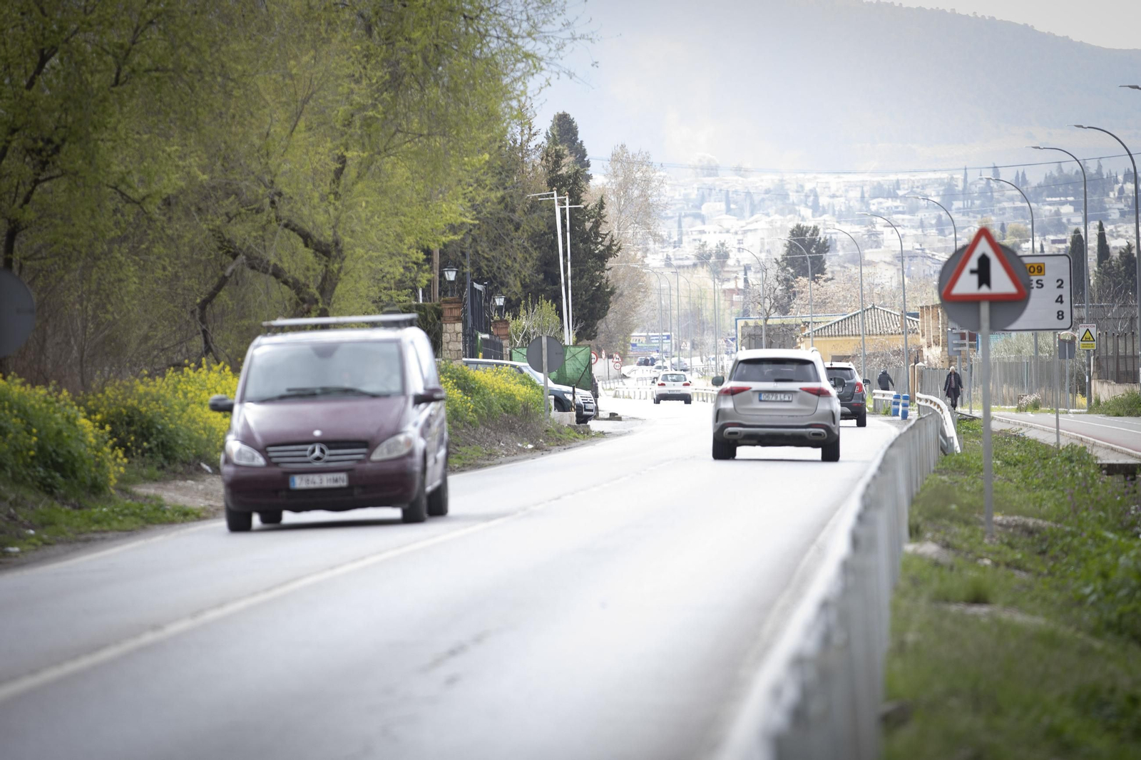 Carretera de Ogíjares, que se ampliará en el carril izquierdo de la imagen Carretera de Ogíjares, que se ampliará en el carril izquierdo de la imagen