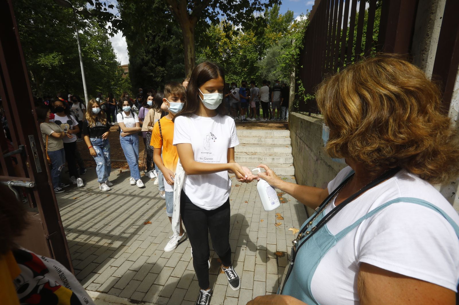 La vuelta a las aulas de los estudiantes de Secundaria y FP de Córdoba en el curso 2021/2022, en imágenes