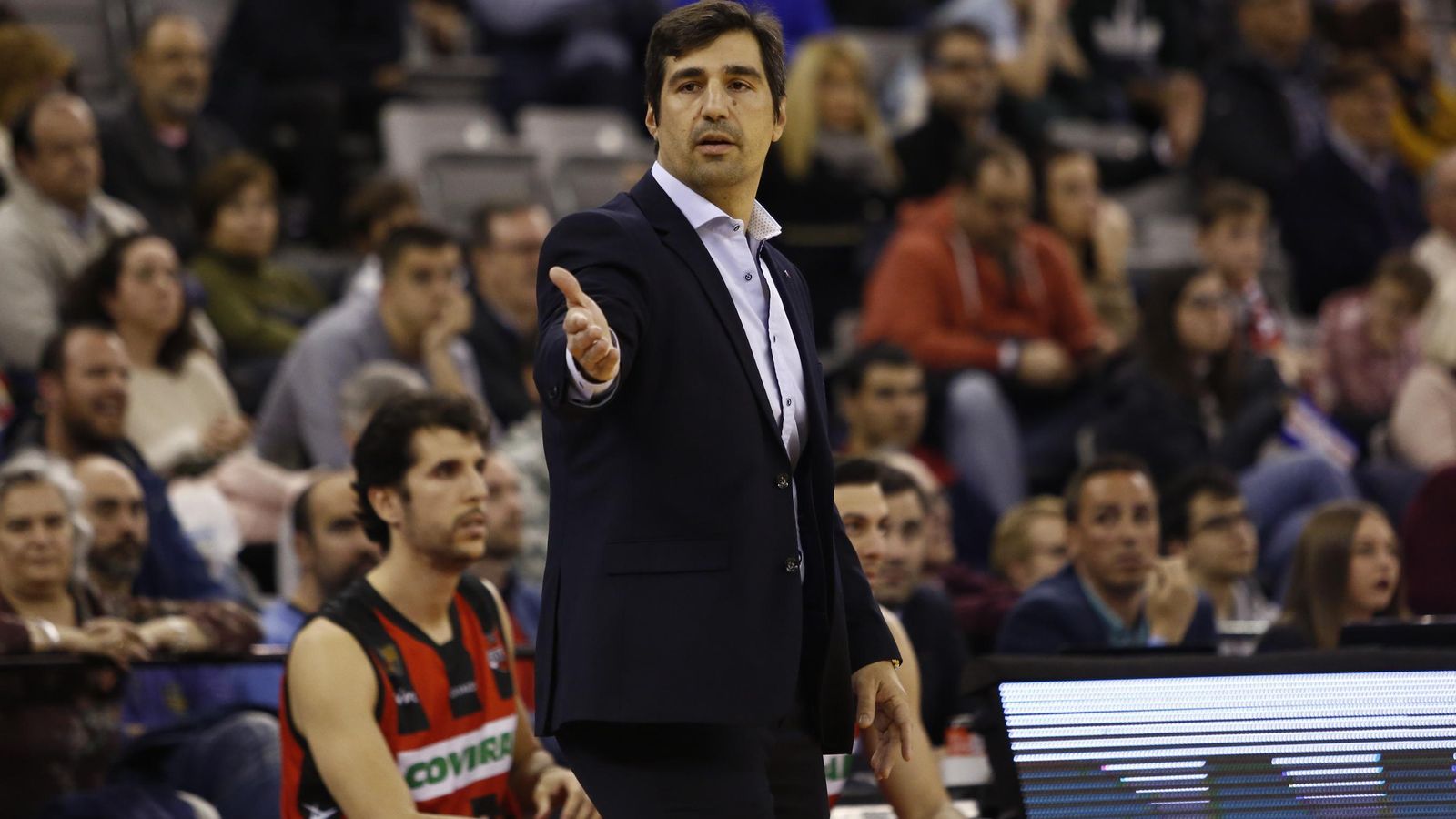 El técnico, durante un partido en el Palacio