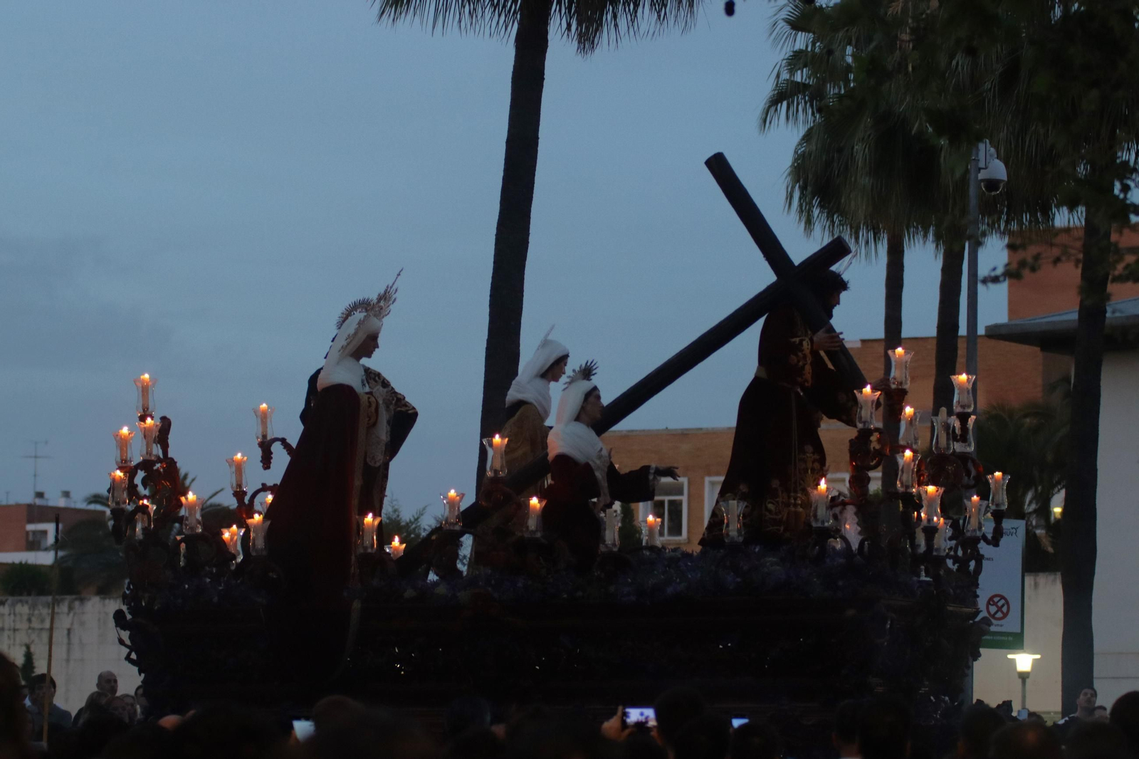 Las imágenes de la Hermandad de La Misión en la Semana Santa de Sevilla 2025
