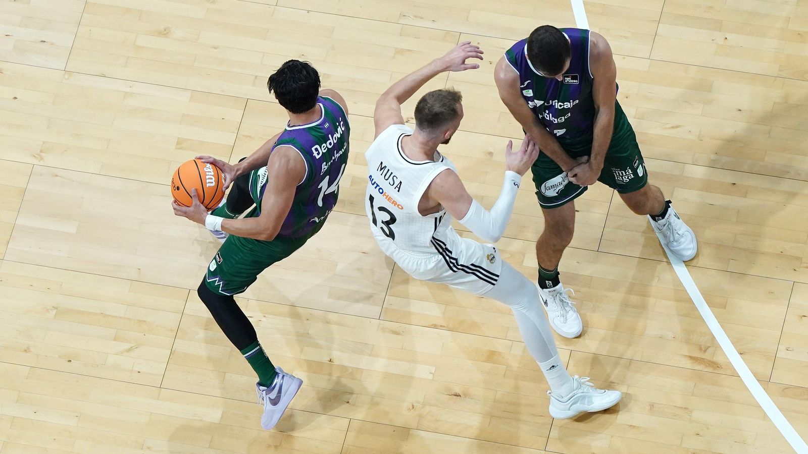 El Real Madrid - Unicaja, final de la Supercopa, en fotos
