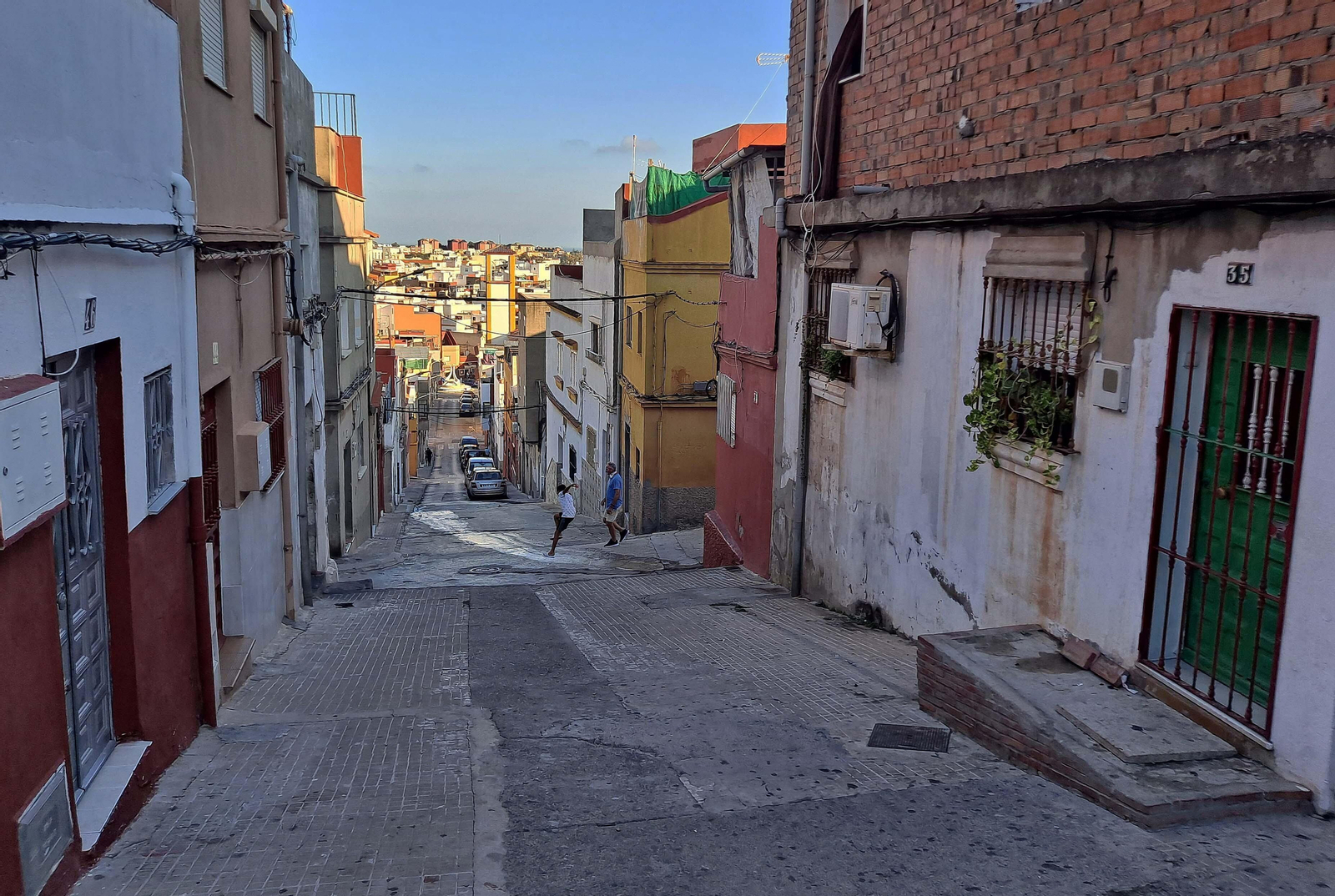 Fotos de La Bajadilla, en Algeciras, tras los incidentes del fin de semana