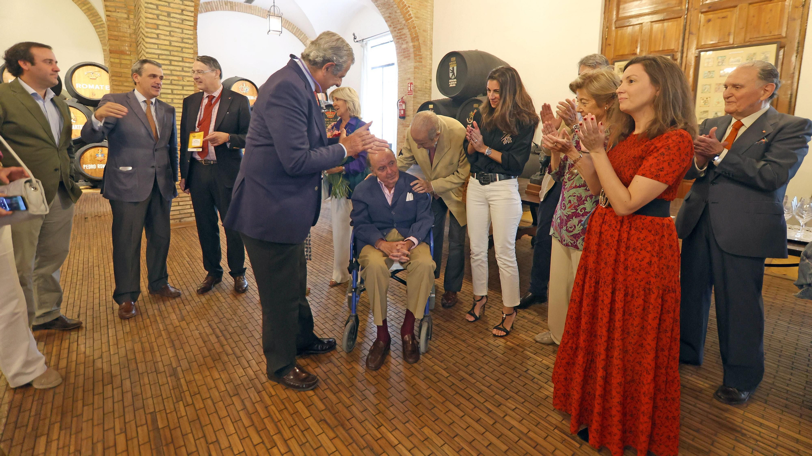 Emotivo homenaje de la OIV a Alberto García de Luján