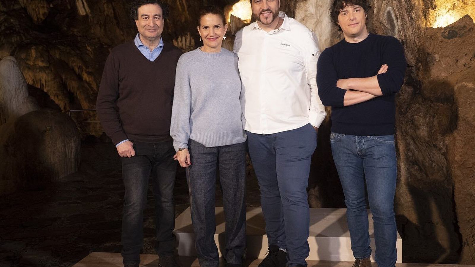 Xanty Alías junto a los presentadores Pepe Rodríguez, Samantha Vallejo-Nágera y Jordi Cruz