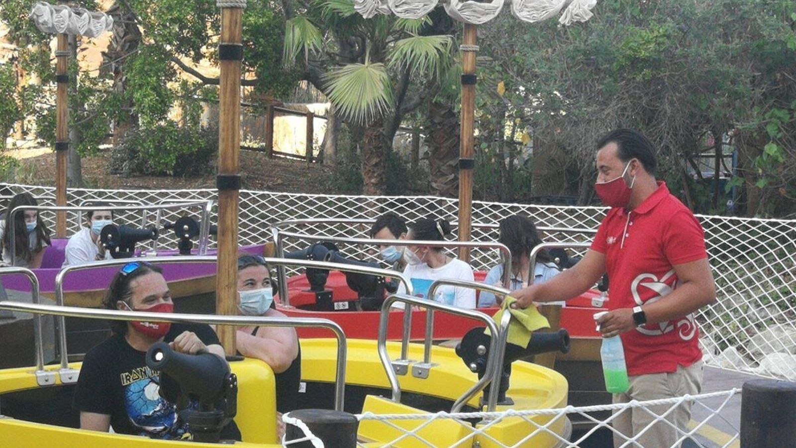 En la atracción de los cañones de Isla Mágica