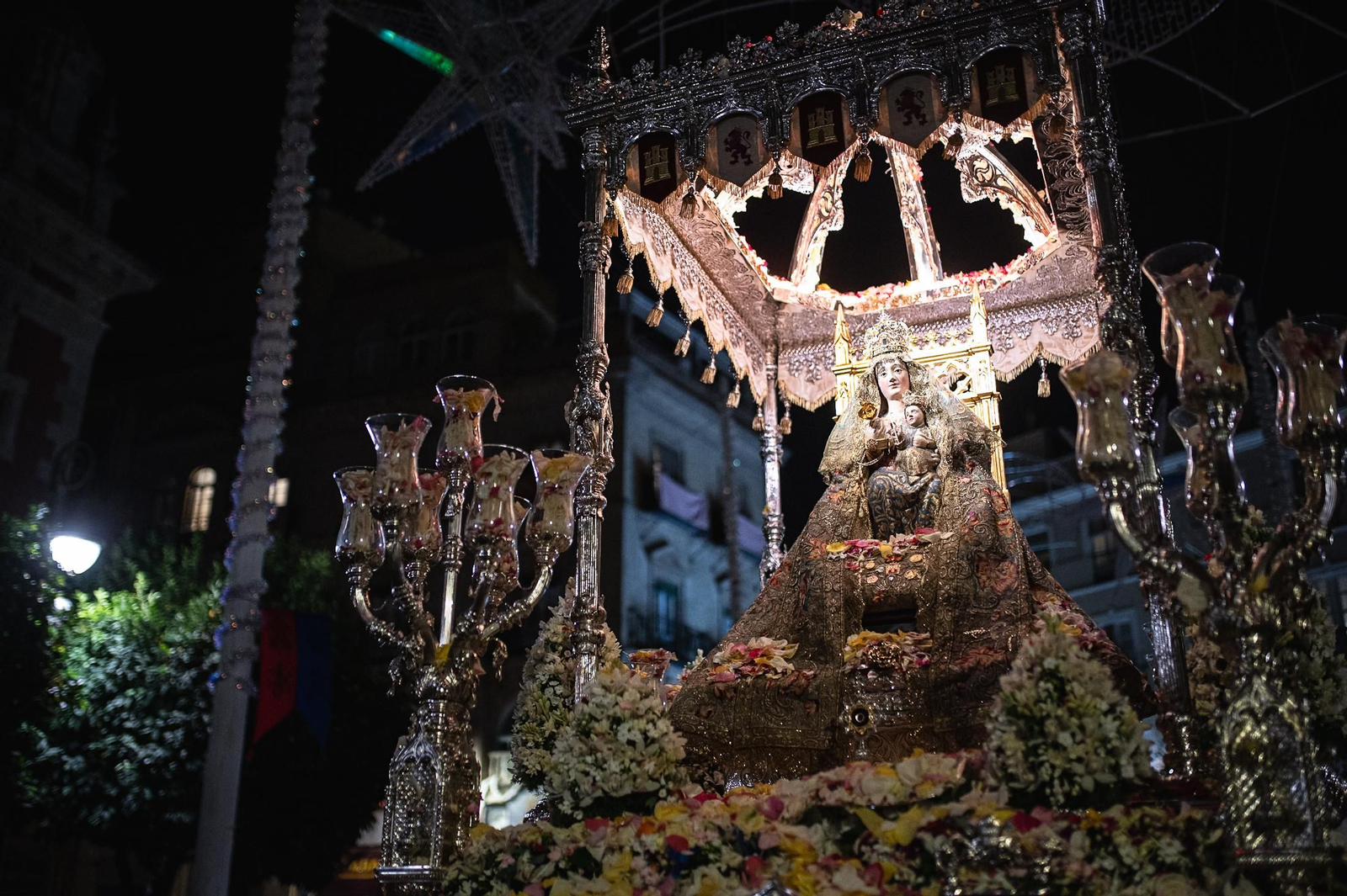 Las imágenes del regreso de la Virgen de Valme