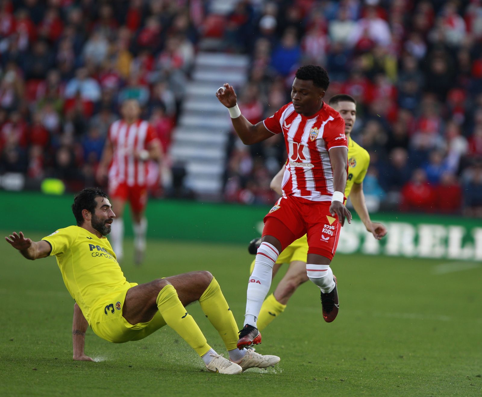 Imágenes de la derrota de la U.D. Almería ante el Villarreal por 0 a 2