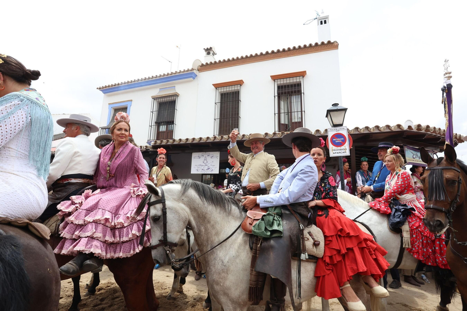 La Hermandad del Rocío de Jerez se presenta ante la Virgen