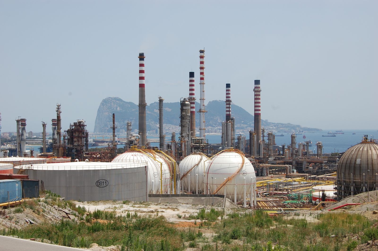 Las instalaciones de la refinería de Cepsa en San Roque.