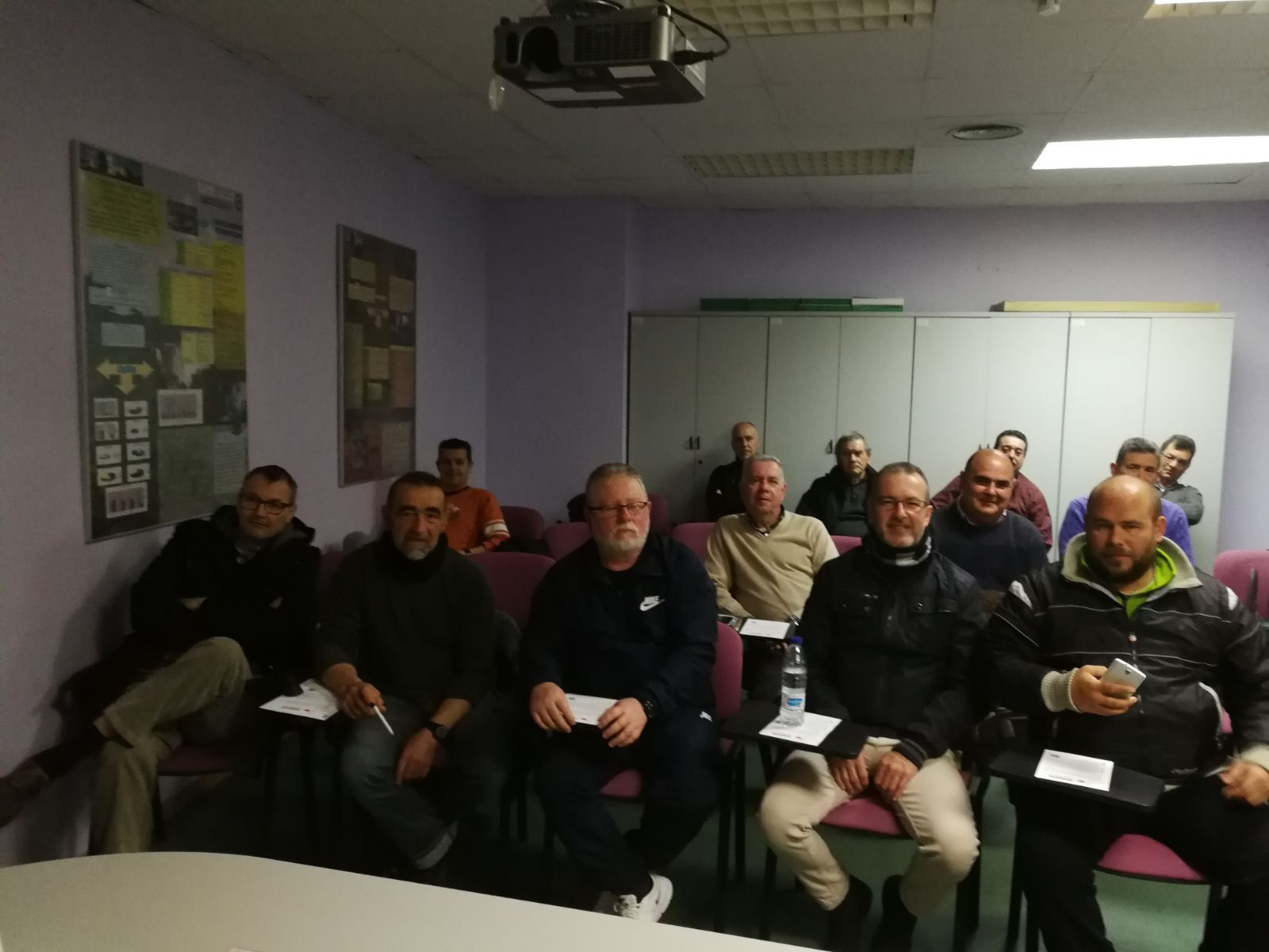 Asistentes a la presentación de la asociación.