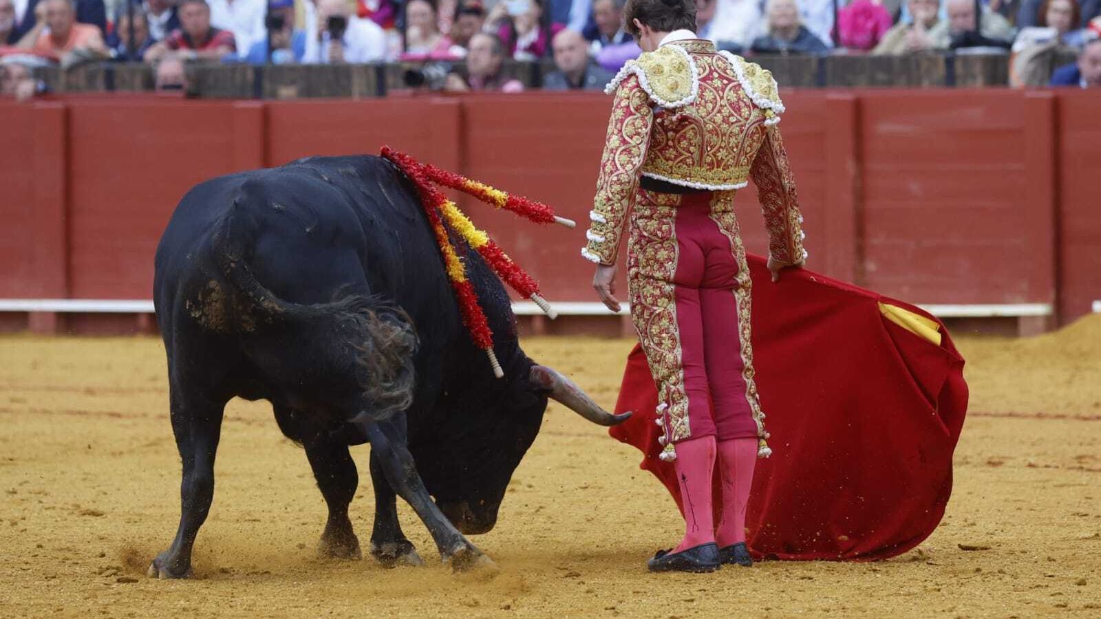 El Juli, durante su faena con el cuarto toro.