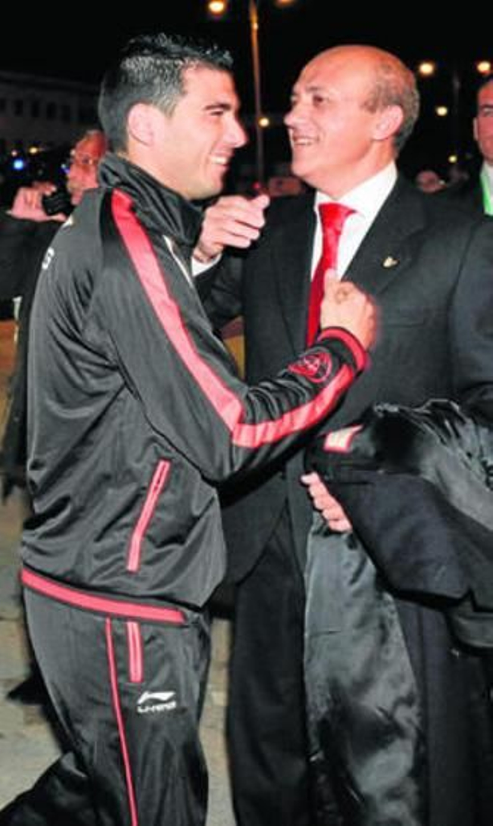 José María del Nido arenga a Reyes para el derbi justo antes de ingresar en el Benito Villamarín.