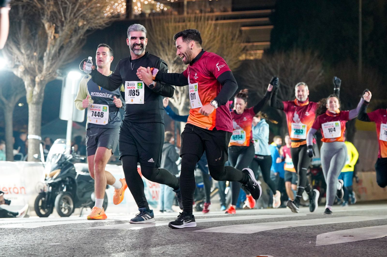 En imágenes: búscate en tu llegada a meta de la Carrera de San Antón 2026 (20)