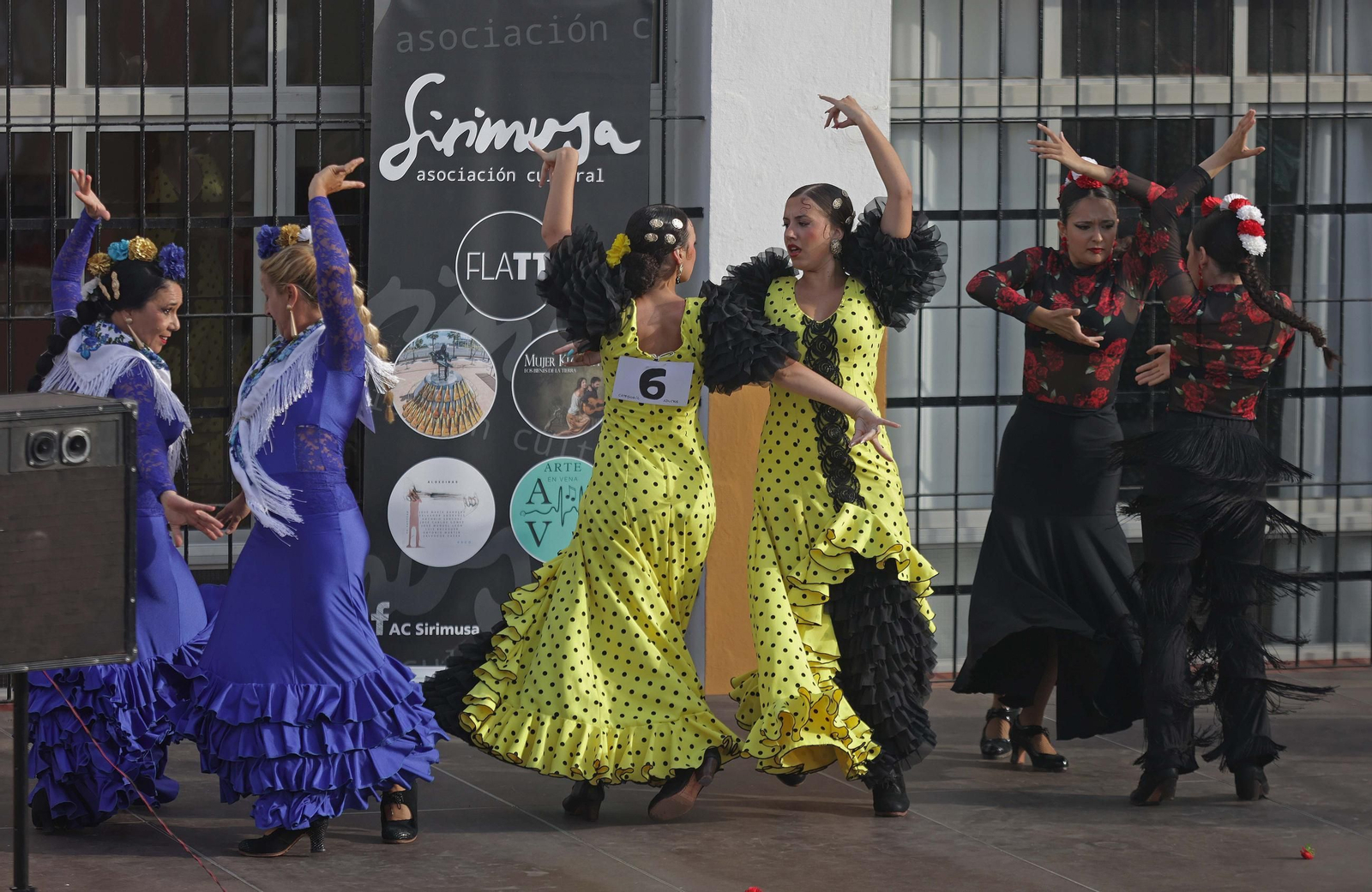 Fotos del I concurso de sevillanas 'Entre Volantes' en Algeciras