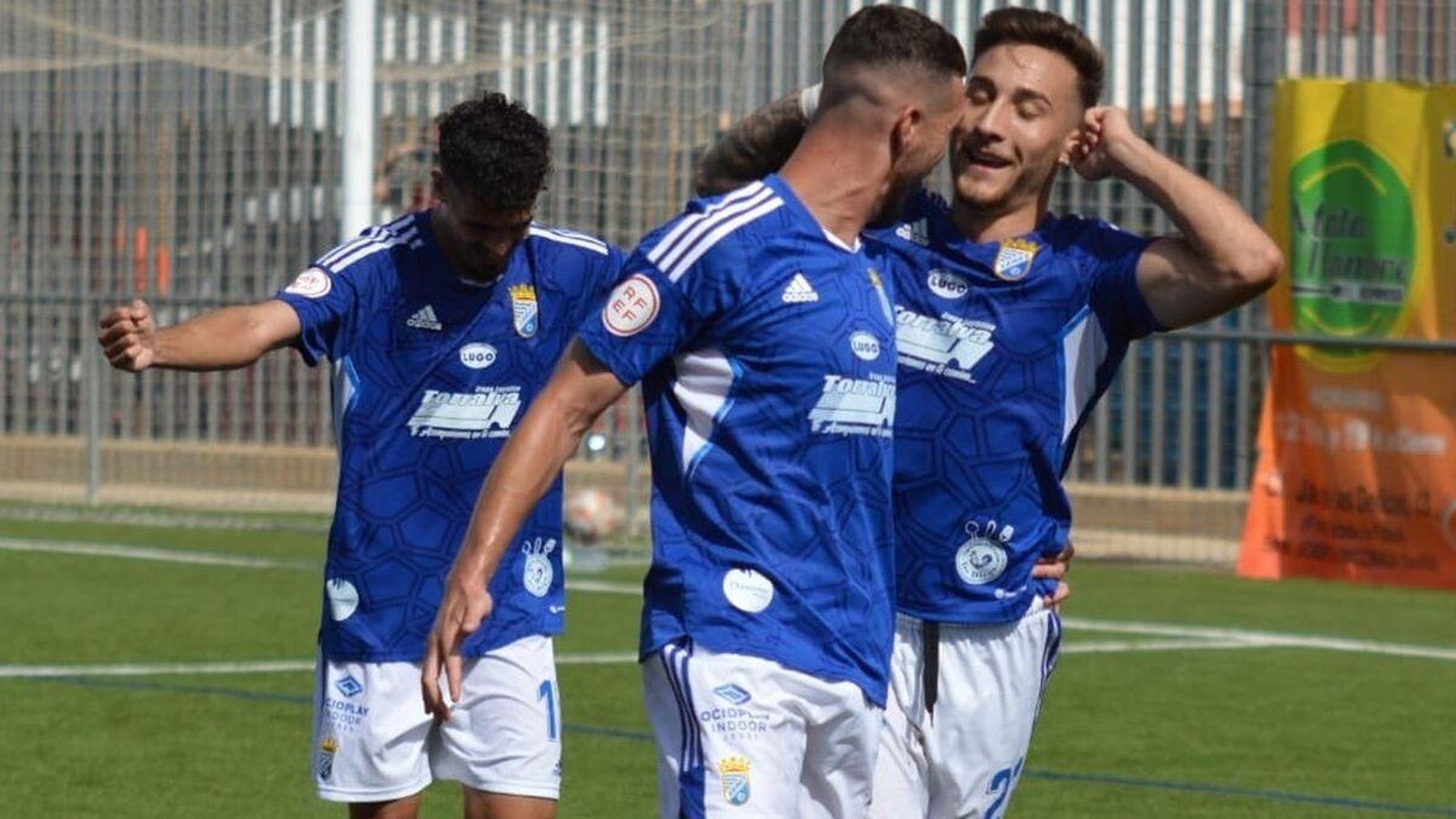 Cascajo celebra el 0-1 junto a Álvaro Rey. Cascajo celebra el 0-1 junto a Álvaro Rey.