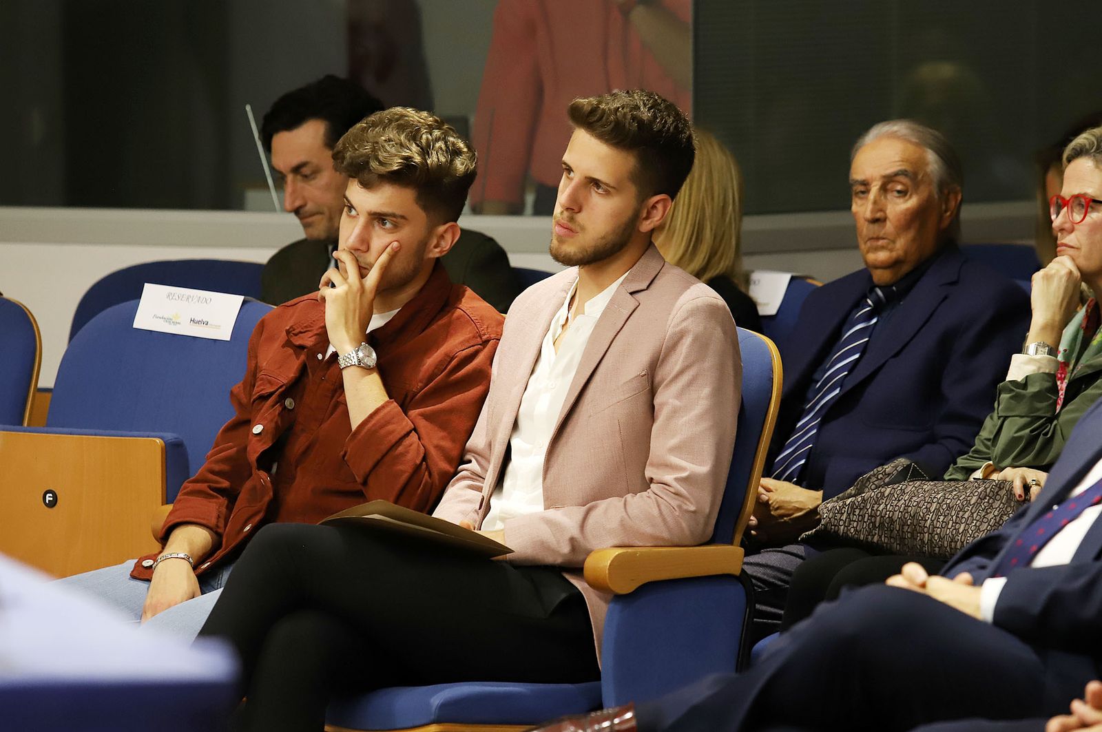 Imágenes de la presentación de la Guía de Semana Santa de Huelva Información