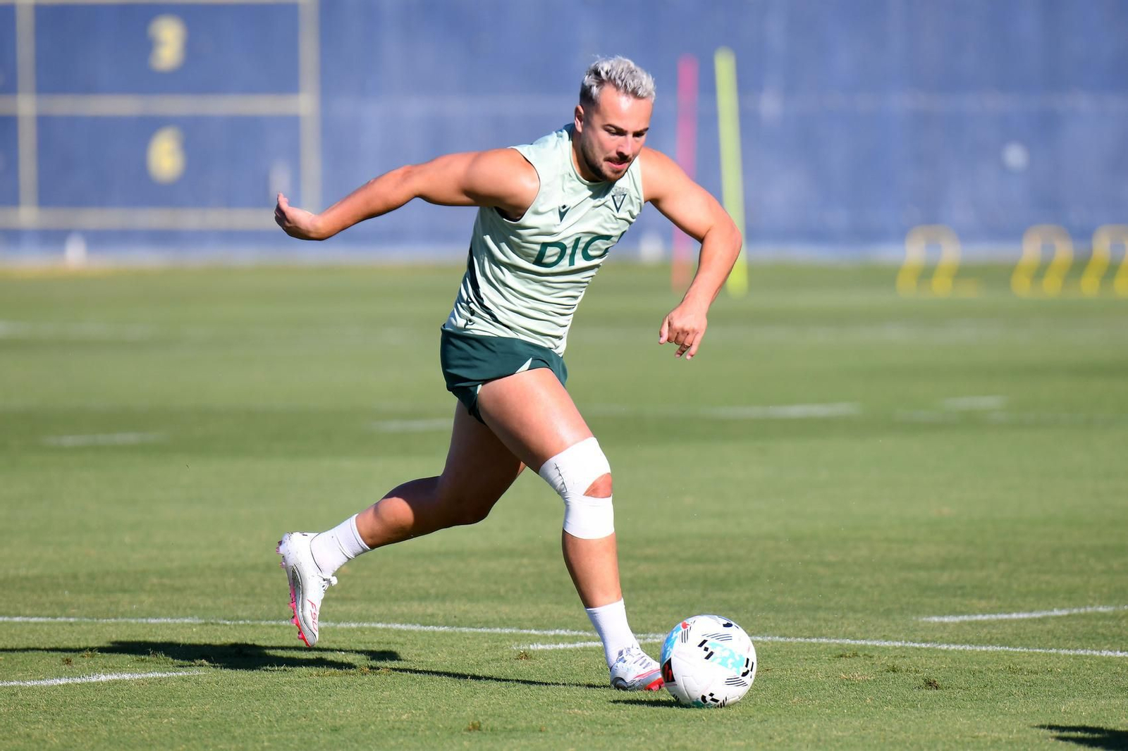 Ontiveros en la primera sesión de la semana.