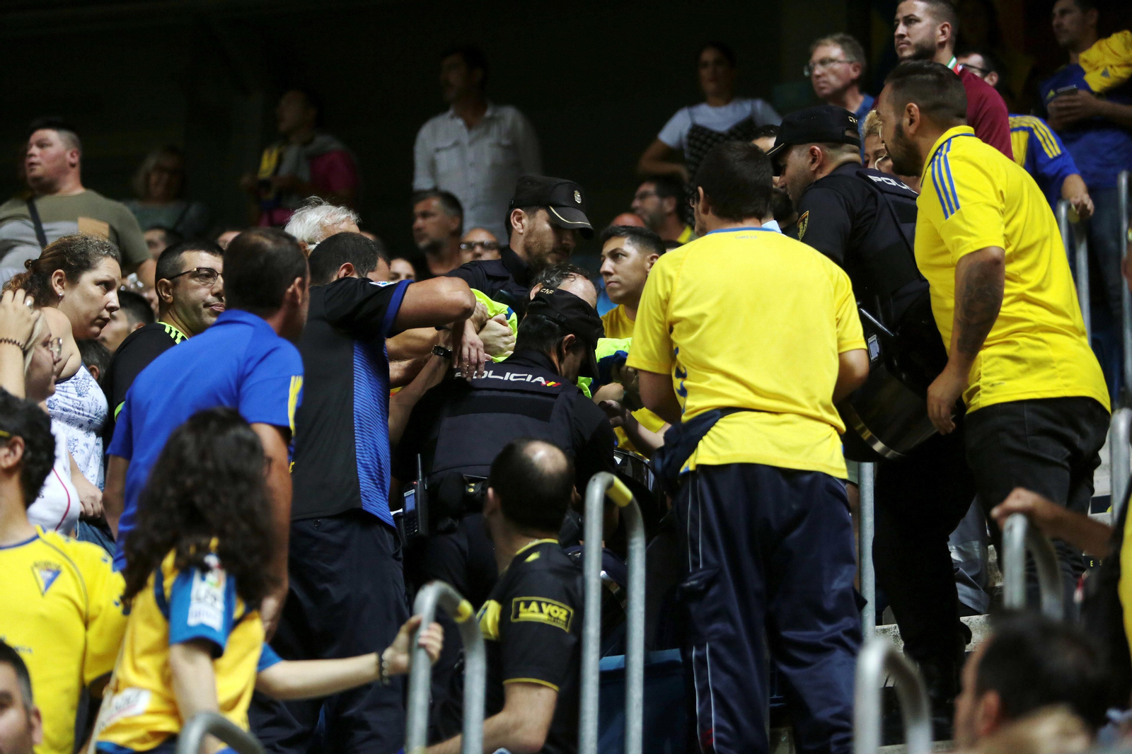 Las imágenes del Cádiz-Nástic