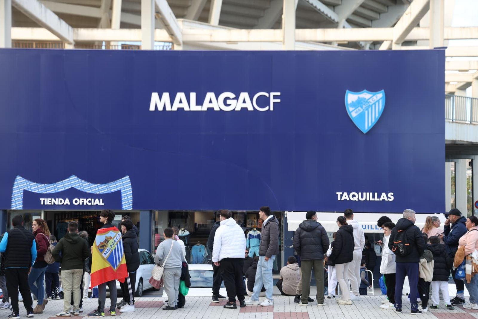 Búscate en las fotos del entrenamiento del Málaga CF en La Rosaleda