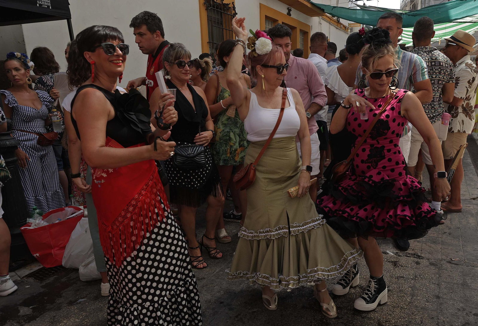 Búscate en las fotos del Domingo Rociero de la Feria de La Línea 2025 Búscate en las fotos del Domingo Rociero de la Feria de La Línea 2025
