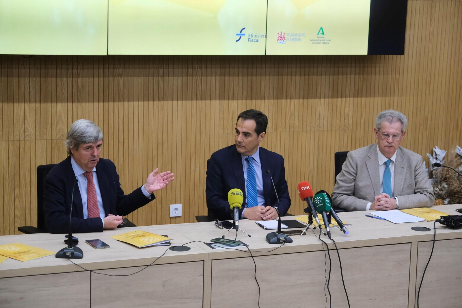 Presentación de la jornada sobre defensa de los consumidores. Presentación de la jornada sobre defensa de los consumidores.