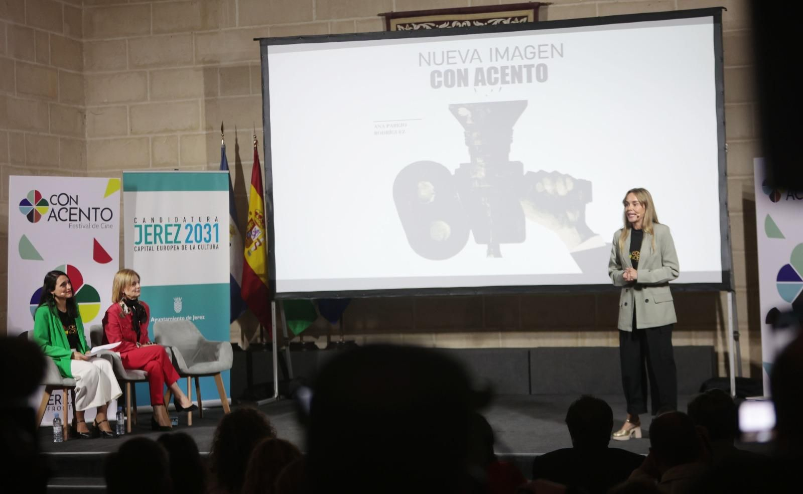 Un momento del acto de presentación.