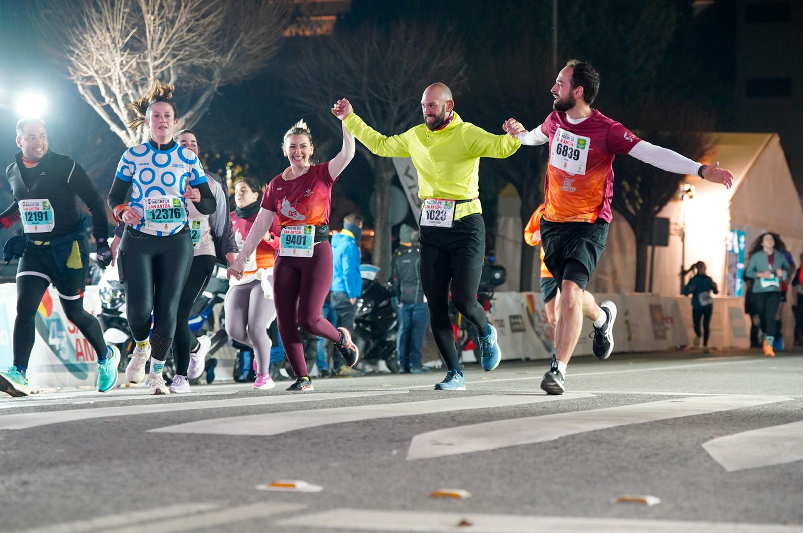 En imágenes: búscate en tu llegada a meta de la Carrera de San Antón 2026 (3)