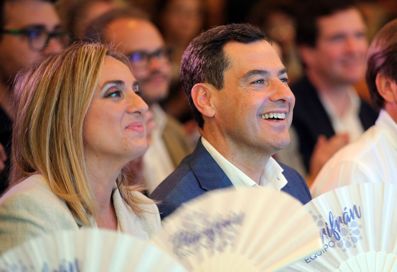 Juanma Moreno, este viernes en Granada con su candidata, Marifrán Carazo.