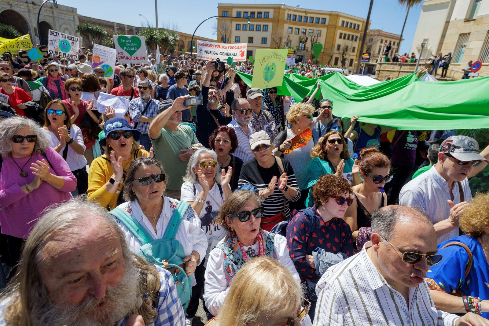 Imagen de archivo de una manifestación, en Cádiz, en defensa de la sanida pública Imagen de archivo de una manifestación, en Cádiz, en defensa de la sanida pública