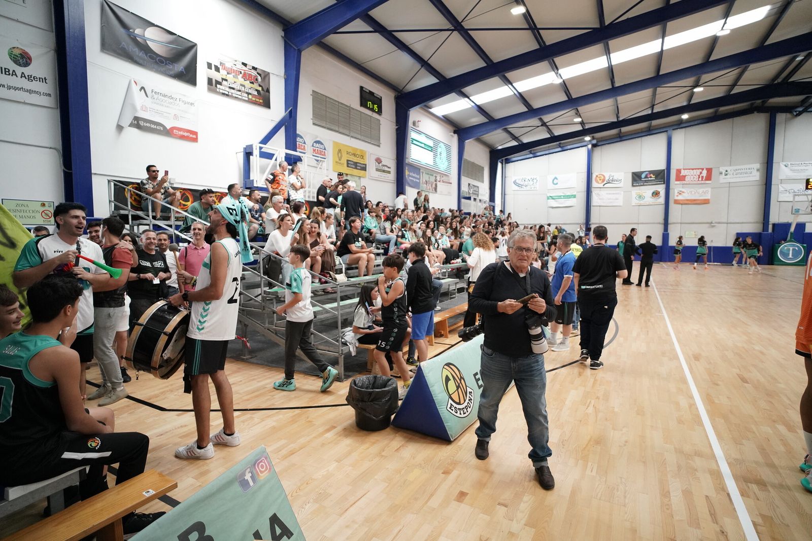 Ambientazo en Estepona para la Final Four de ascenso a Liga Femenina