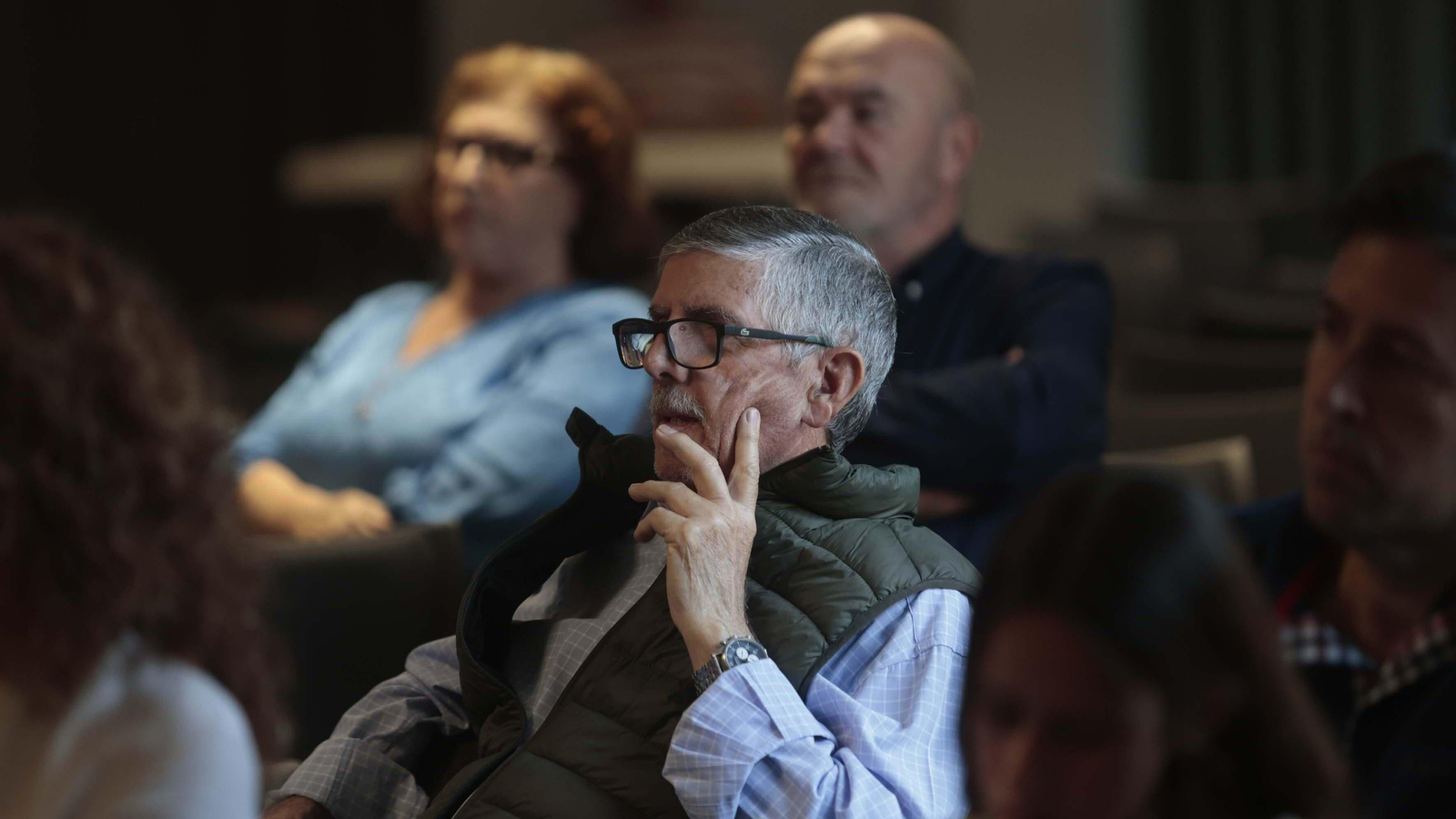 "Fotos de la presentación del libro 'Antonio Meulener: el Oppenheimer español' de Antonio Torremocha"