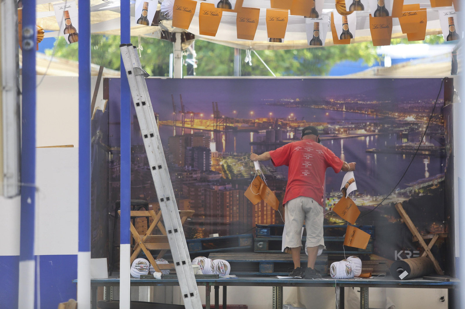 Las fotos de los preparativos para la Feria de Málaga 2019