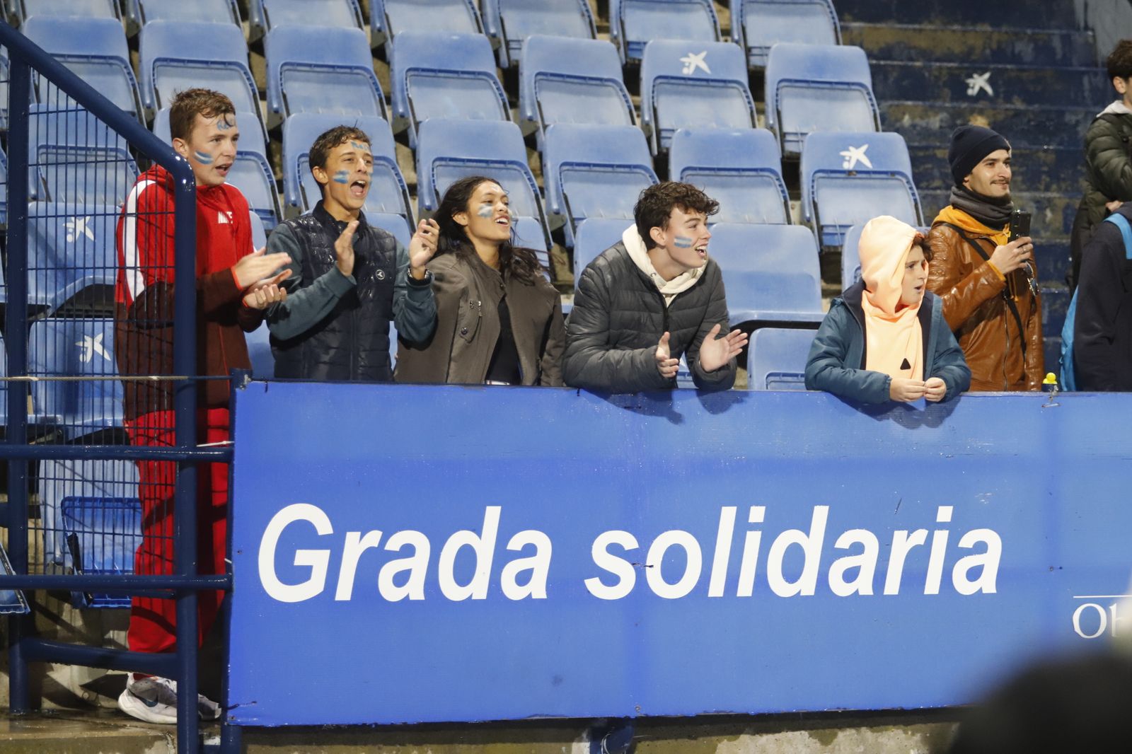 Imágenes del encuentro entre el Recreativo Huelva y el San Fernando