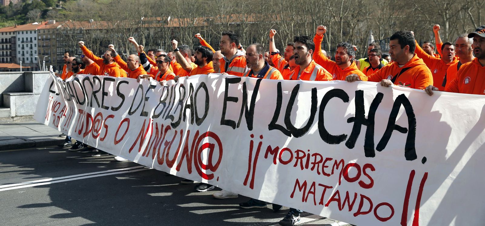 Estibadores del puerto de Bilbao en la manifestación que recorrió las calles de la capital vizcaína el pasado 3 de marzo.