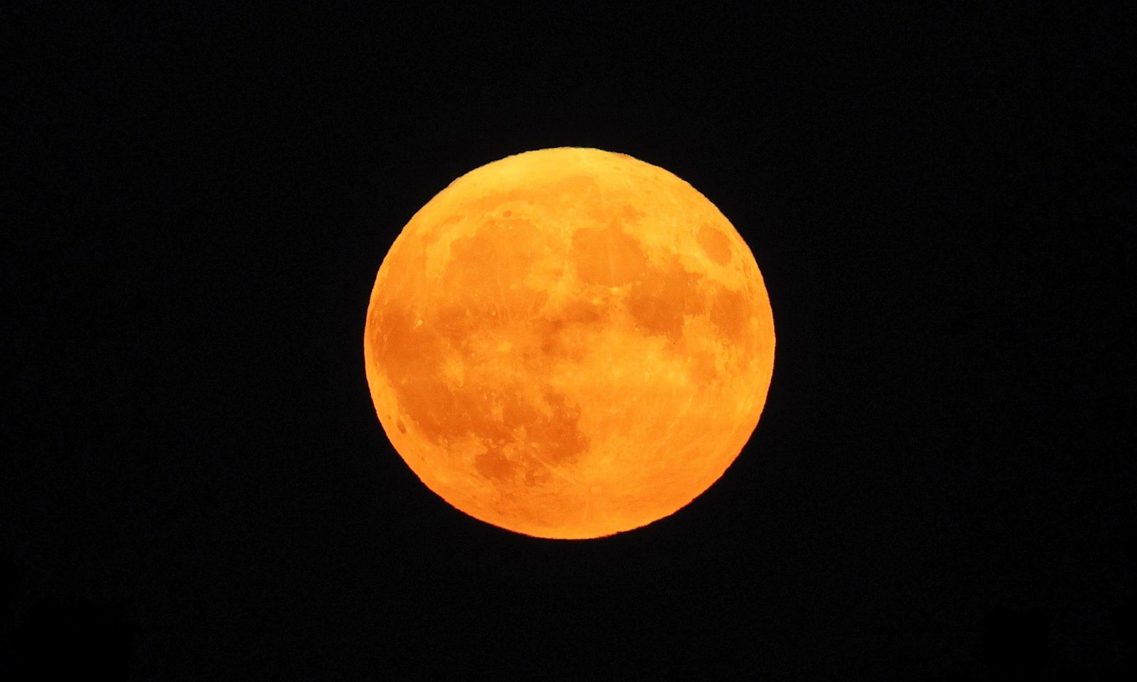 La Superluna azul captada en diferentes partes del planeta: un disfrute visual de la Luna del Esturión