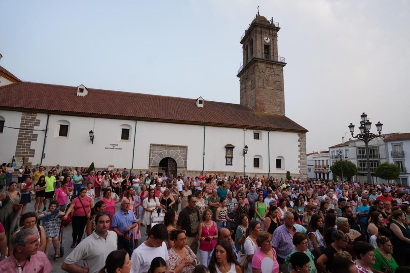 Concentración multitudinaria en Villanueva de Córdoba contra la violencia machista, en imágenes