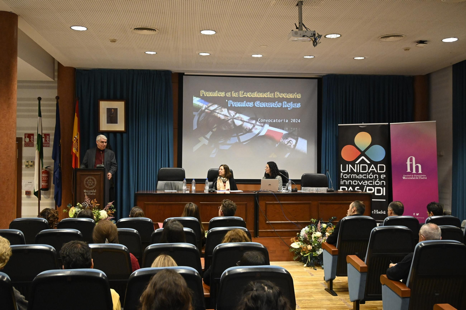 Premios a la Excelencia Docente 2024 y los Premios 'Gerardo Rojas' de Proyectos de Intercambio entre Empresas e Instituciones, en imágenes