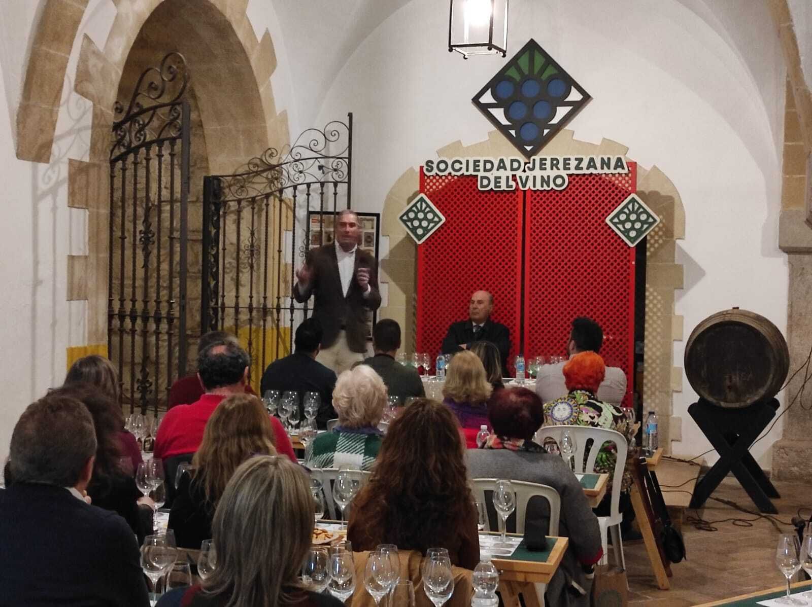 Cata de la bodega Ximénez Spínola en la Sociedad Jerezana del Vino