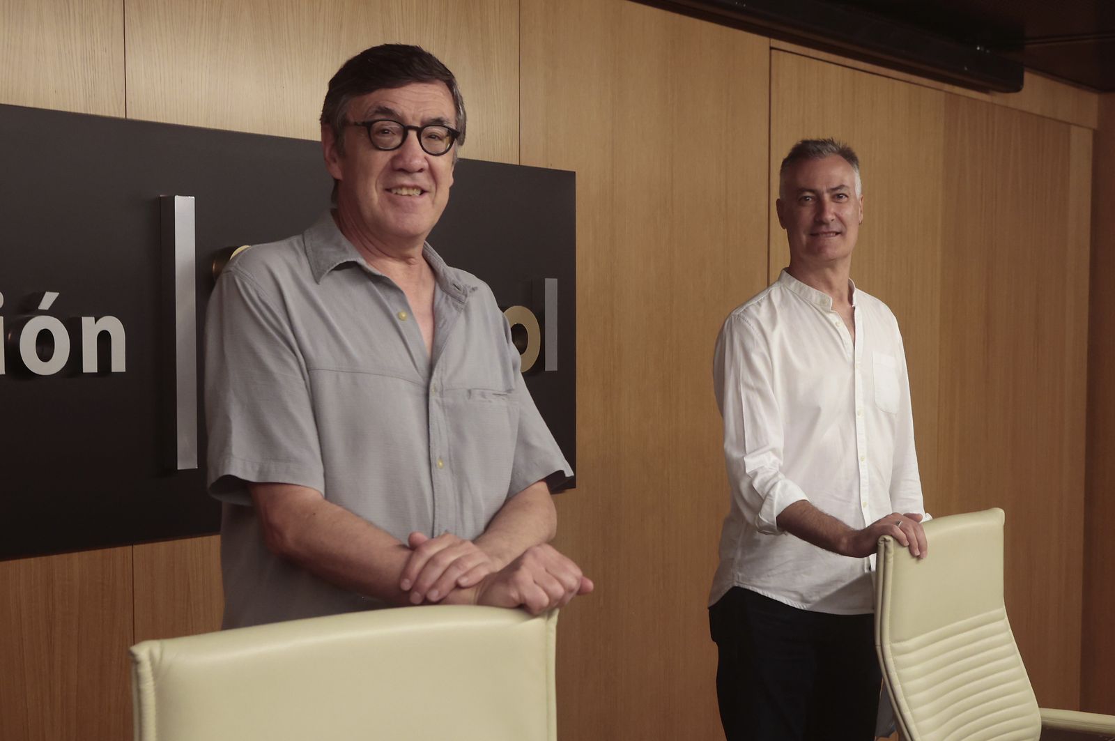 Abrazo con honores de bofetada